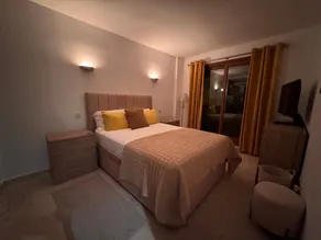 Spacious ground floor apartment - Image 5