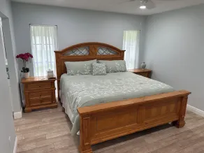 Lake Valrico's Camelot Court with HEATED POOL & access to private lake - Image 2