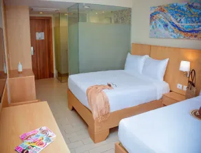 Caribbean Jr Suite w/ VIP BANDS - Image 5