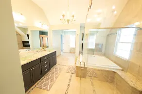 Spacious 5 bedroom w game room, theatre, and sauna - Image 3