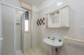 Apartment 'Carlo' with Private Terrace and Air Conditioning - Image 2