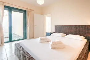 Spacious Villa near Sea in Pera Melana - Image 5