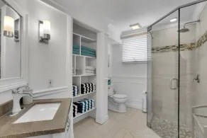 Charmantes Haus in Delray Beach - Schritte zum Strand & Atlantic Avenue! VIP-Strandpässe! - Image 5