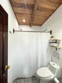 Beautiful Lakefront Treehouse at Mayalan Atitlán - Image 2