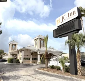 JC Inn - Image 3