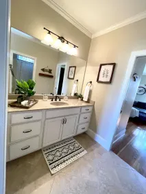 Modern farm Home Close to Jordan lake and Downtown apex - Image 2