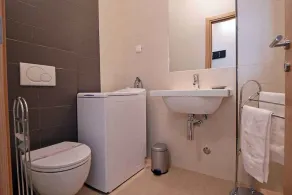 Holiday home with pool and air conditioning - Image 2