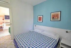 Casa Pesca D: A welcoming townhouse situated at a few steps from a sandy beach, with Free WI-FI. - Image 5