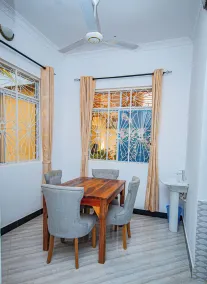 Pongwe Beachfront Villa - Image 4