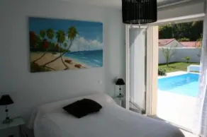 Neues Ferienhaus in ruhiger Lage mit beheiztem Pool - Image 4