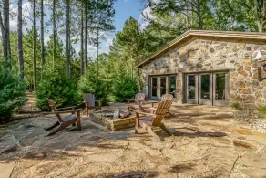 Spacious Riverside Lodge on 370 acres near Tuscaloosa, 8 bedrooms - sleeps 15 - Image 4