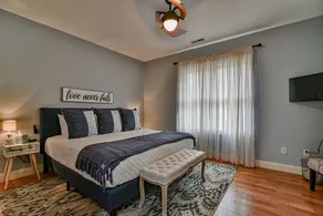 10 Min to Downtown AVL with HOT TUB, GAME ROOM, outdoor space, children friendly - Image 5