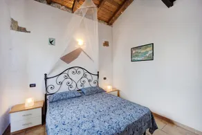 Holiday Home Angolo del Mare with Sea View & Shared Pool - Image 4