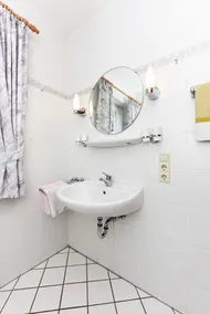 Ferienwohnung Löwenzahn - Ferienwohnungen Kornblume und Löwenzahn im Haus Sassenhof - Image 2