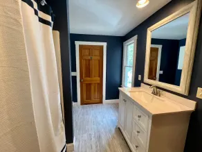 Great location! Beaches and indoor waterpark nearby! - Image 3