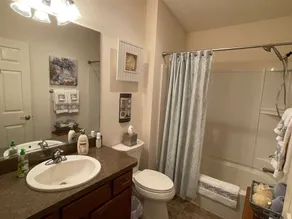 Beautifully 2/2 Dog-Friendly Patio Villa w/Golf Cart, BBQ, & FREE WiFi! - Image 4
