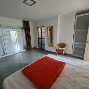 BEAUTIFUL MODERN VILLA WITH SWIMMING POOL sea view 400 m from the beach - Image 5