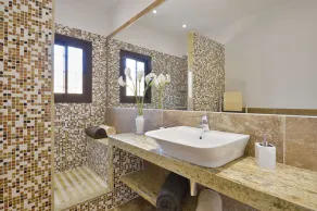 Wunderschöne Villa für erholsame Ferien, privater Pool in Strandnähe - Image 2