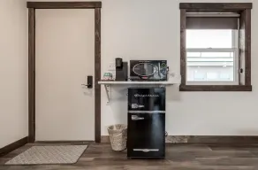 Relax & Refresh | Free Parking & Extra Vanity - Image 5