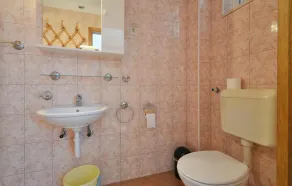 Gorgeous Apartment In Racisce With House Sea View - Image 4