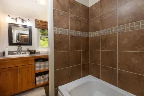 Quaint Dog Friendly Cabin with private sauna and hot tub 7 minutes from Breck - Image 4
