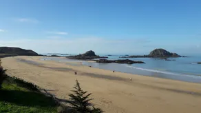 Superbe villa, piscine intérieure, plage à 650m - Image 4