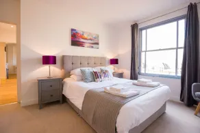 Luxury 4 bedroom - Sleeps 8 - Windsor Castle - Image 5