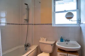 Kanangra, 2 bedroom apartment in Teignmouth - Image 2