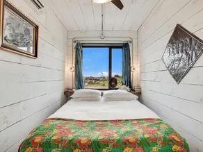 Flophouze Shipping Container Hotel - Houze 3 - Image 3