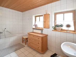 Spacious holiday home with garden and balcony in Rinchnach in the Bavarian Forest - Image 4