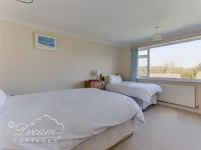 Hillview Bungalow, BURTON BRADSTOCK - Image 3