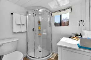 Completely Redone Lux Houseboat Private Moored - Image 4
