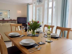 2 bedroom accommodation in Fishguard - Image 4