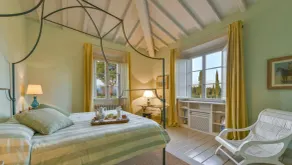 Luxury villa at 15 minutes driving from the seaside - Image 3