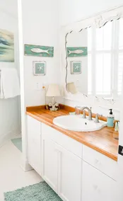 Fall Special! Coast Cottage home steps to beach! - Image 3