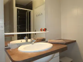 Smuk lejlighed i villa for 5 personer med WIFI, TV og terrasse - Image 4
