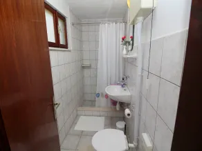 Green Area Stone House - Image 4