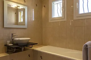 Mediterrane Villa mit privatem Pool 5 Minuten vom Meer entfernt - Image 4
