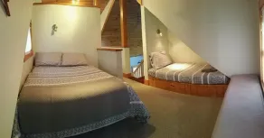 River Ellis Chalet: Cozy Chalet w private Jacuzzi & access to Swimming Pool - Image 5