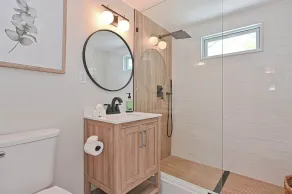 Bayside Oasis with Hot Tub & Game Room - Image 4
