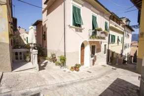 Two-room apartment Piazza al Fico 2/4 Beds in the historic center of Portoferraio - Image 4