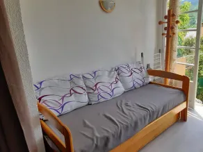 apartment with garden, in quiet residence - Image 5