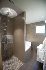 vivenda de luxo contemporâneo com piscina privada e SPA: Villa Lot - Image 2