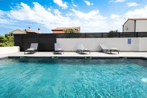 Modern villa with private pool near the sea - Image 5