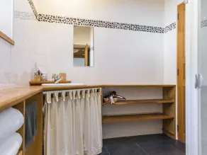 Spacious family lodge with natural pool, near Nantes - Image 3