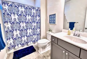 Bayside * 20008 * NEW Luxury Home * 5 BR *4.5 Bath - Image 5