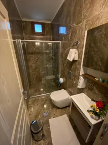 Vadidekal Suit Hotel - Image 5
