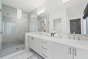 Riverfront Townhome 14 - 3 Bedroom Residence - Image 3