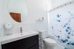 MODERN BEACH SIDE VILLA - Image 4