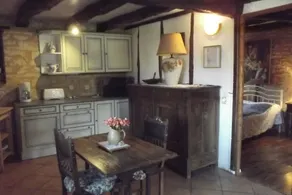 Periwinkle or courtyard cottage - Image 4